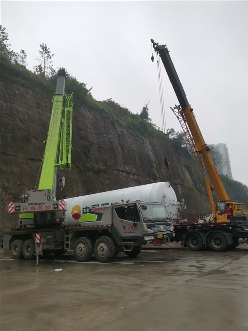 乾县“不怕风雨冻”—— 吊车的 “恶劣环境适应” 技术